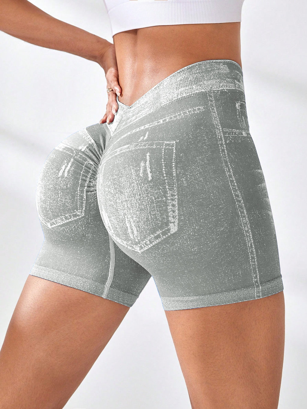 Denim Seamless Yoga Shorts for Women, Back V-Waist Hip-Lifting Quick-Dry Fitted Running Fitness Shorts