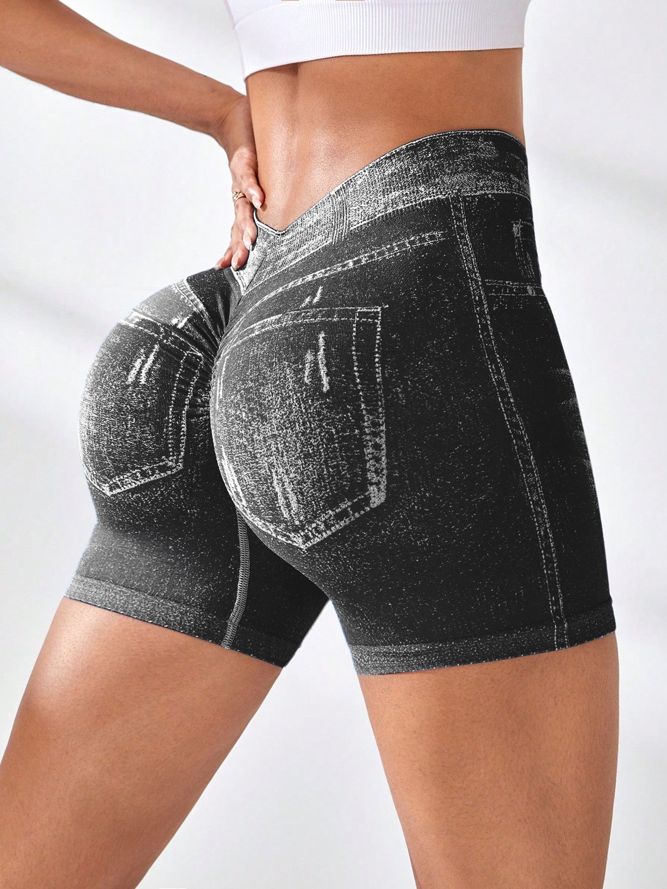 Denim Seamless Yoga Shorts for Women, Back V-Waist Hip-Lifting Quick-Dry Fitted Running Fitness Shorts